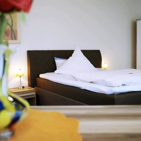 Hotel-Cafe Maxx レンゲリッヒ エクステリア 写真