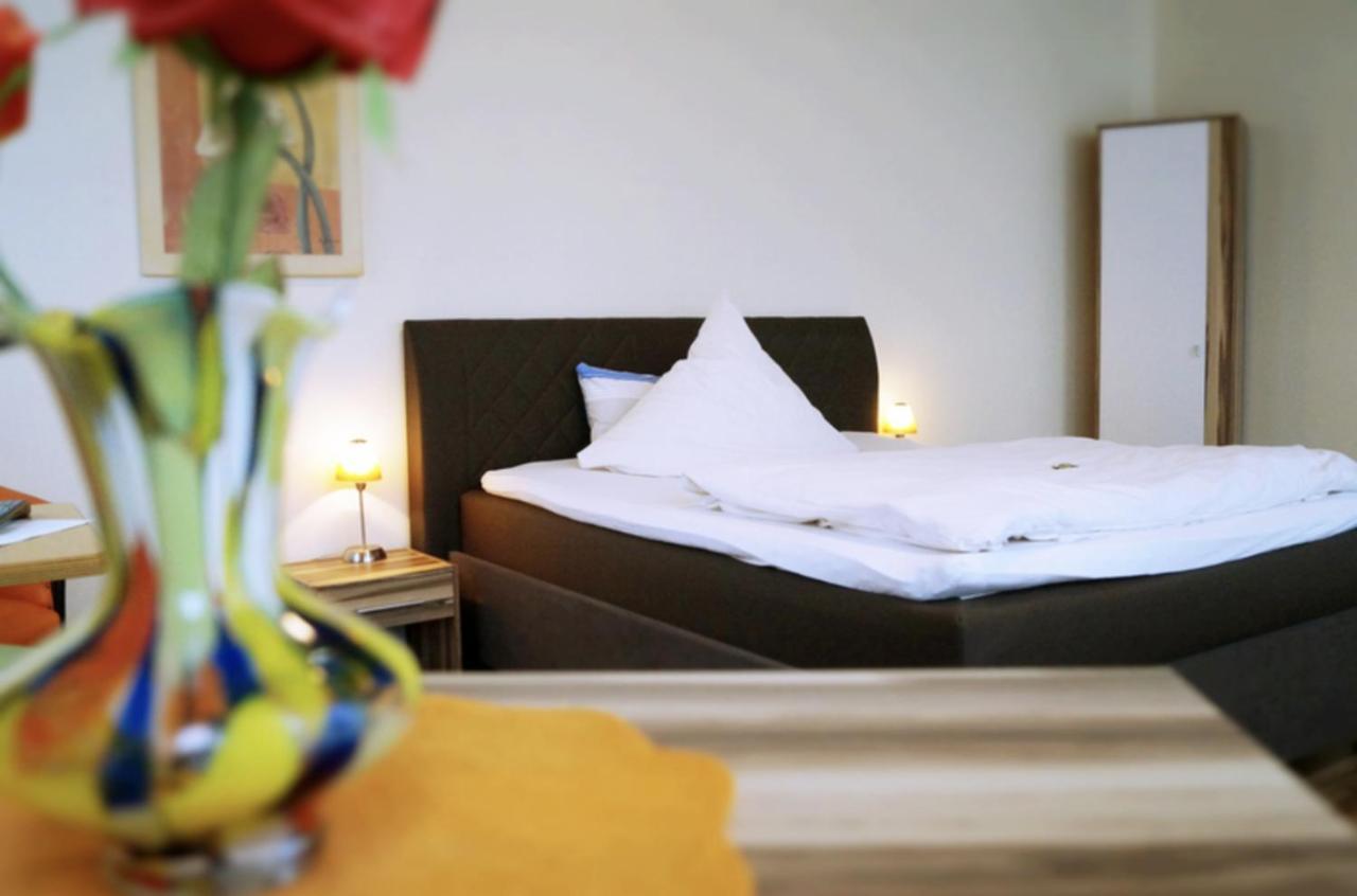 Hotel-Cafe Maxx レンゲリッヒ エクステリア 写真